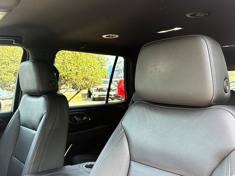 Used 2022 Black Chevrolet Z71 image 20