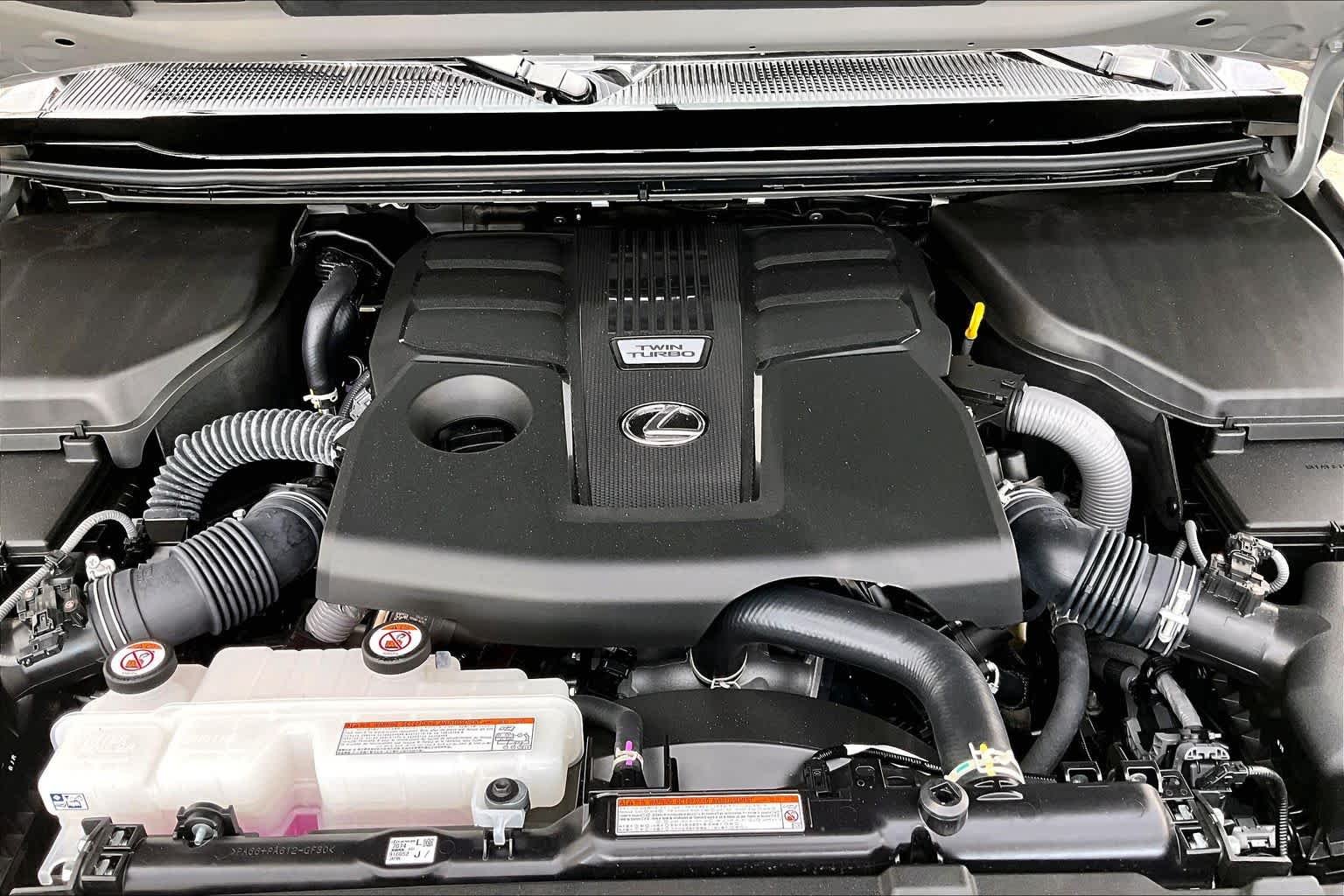 Used 2025 Incognito Lexus Overtrail image 32