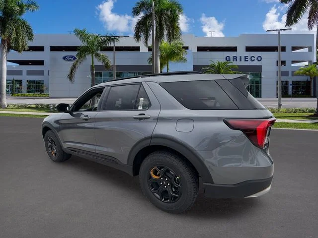 New 2026 Carbonized Gray Metallic Ford Tremor® image 9