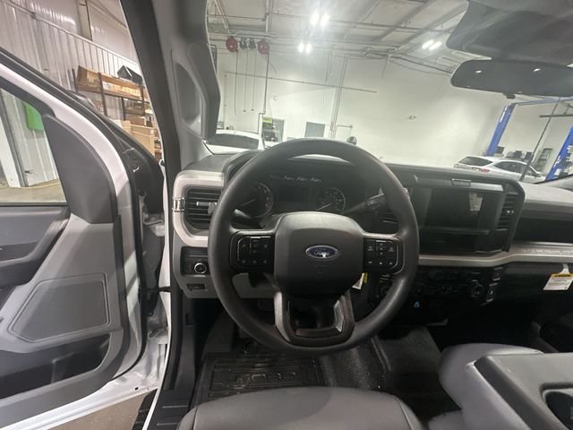 New 2026 Oxford White Ford F-250® XL image 15