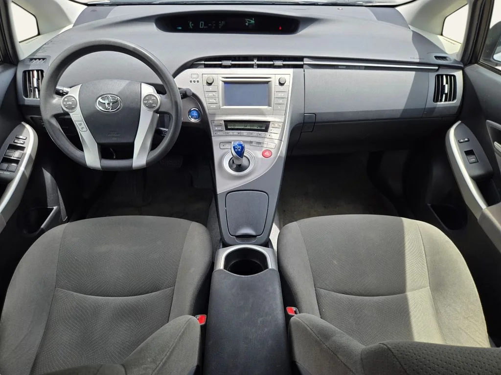 Used 2015 Silver Toyota Two image 15