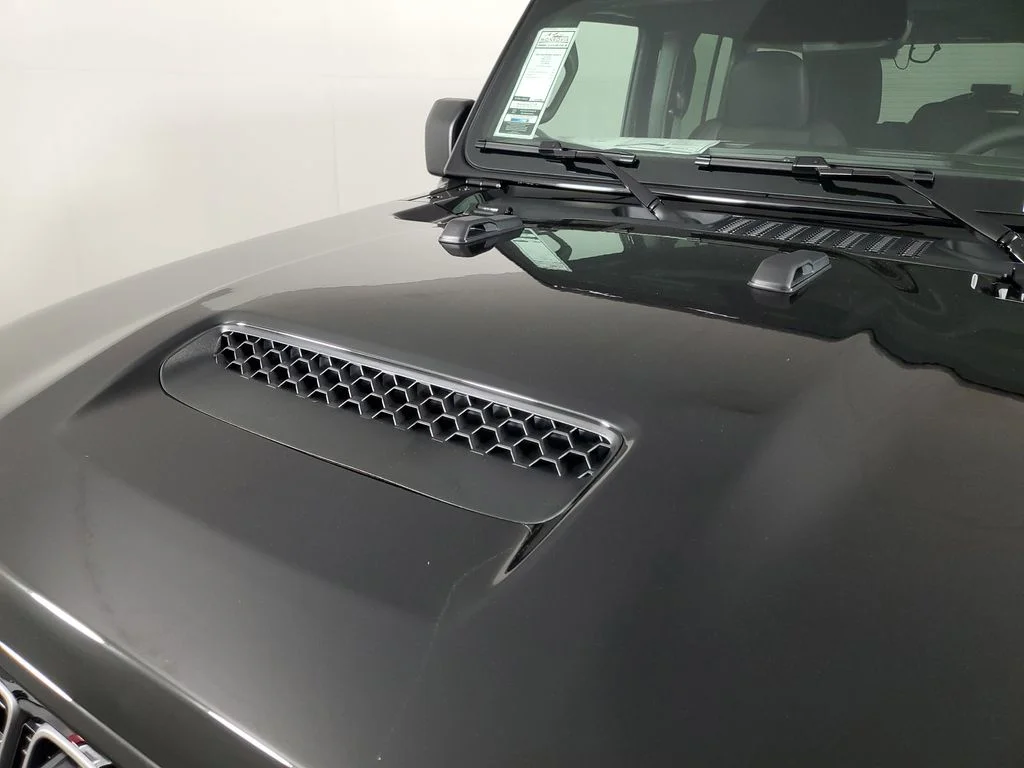 New 2026 Black Clear-Coat Exterior Paint Jeep Rubicon X image 11
