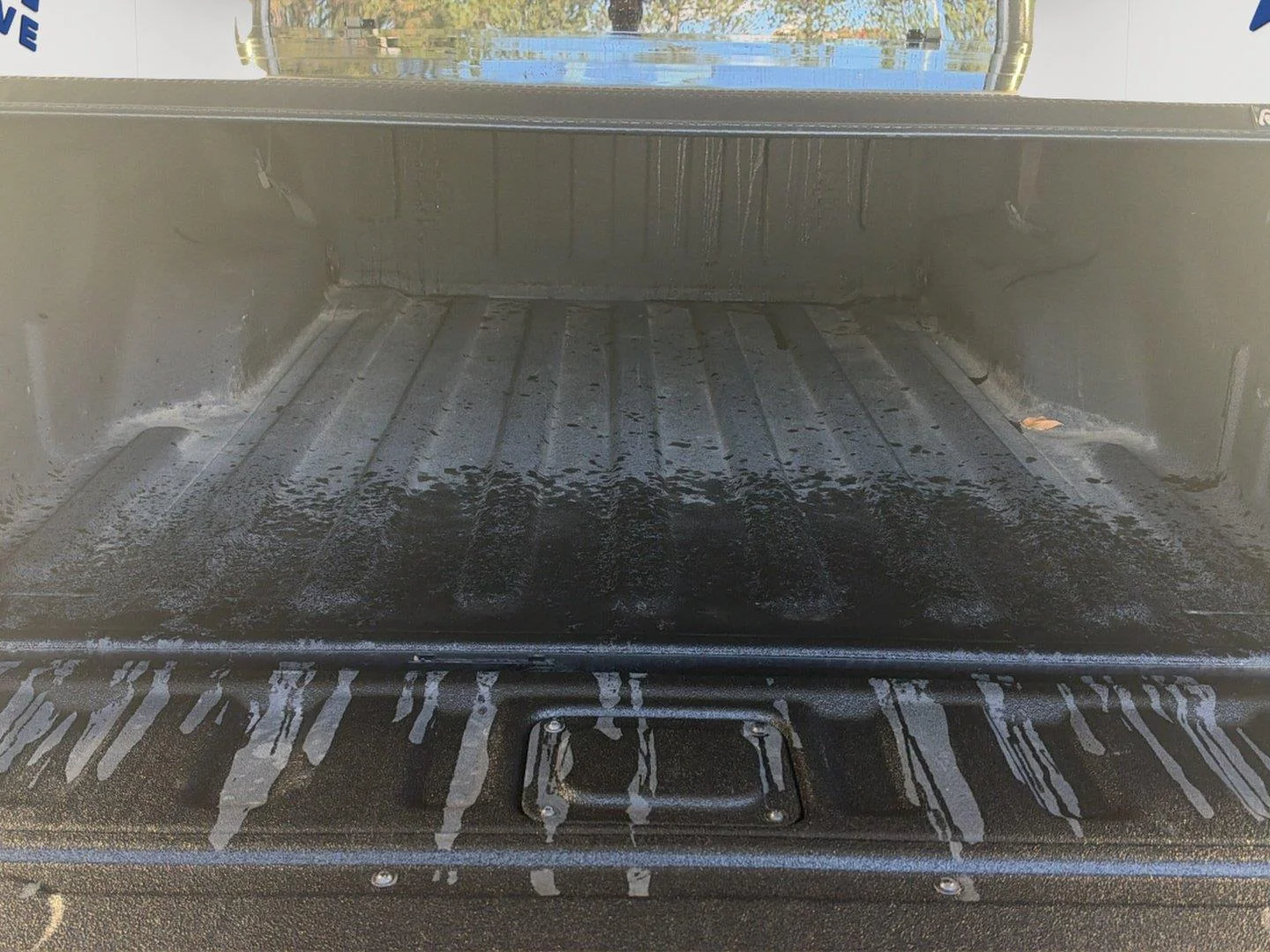 Used 2022 Granite Crystal Metallic Clearcoat Jeep Mojave image 8