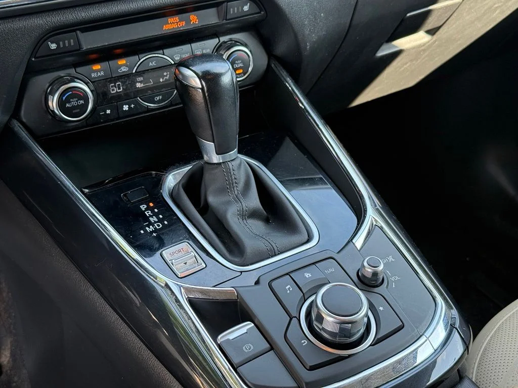 Used 2018 Silver Mazda Touring image 12