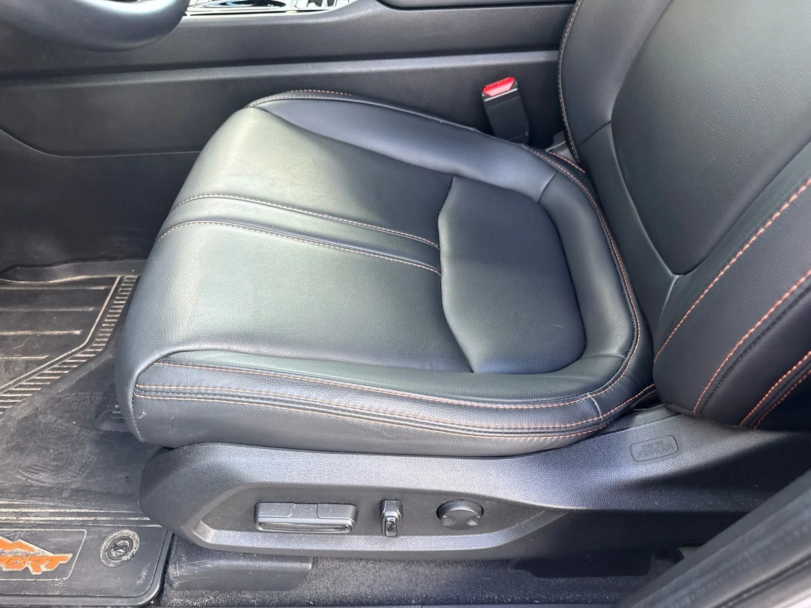 Used 2025 Lunar Silver Metallic Honda TrailSport image 19