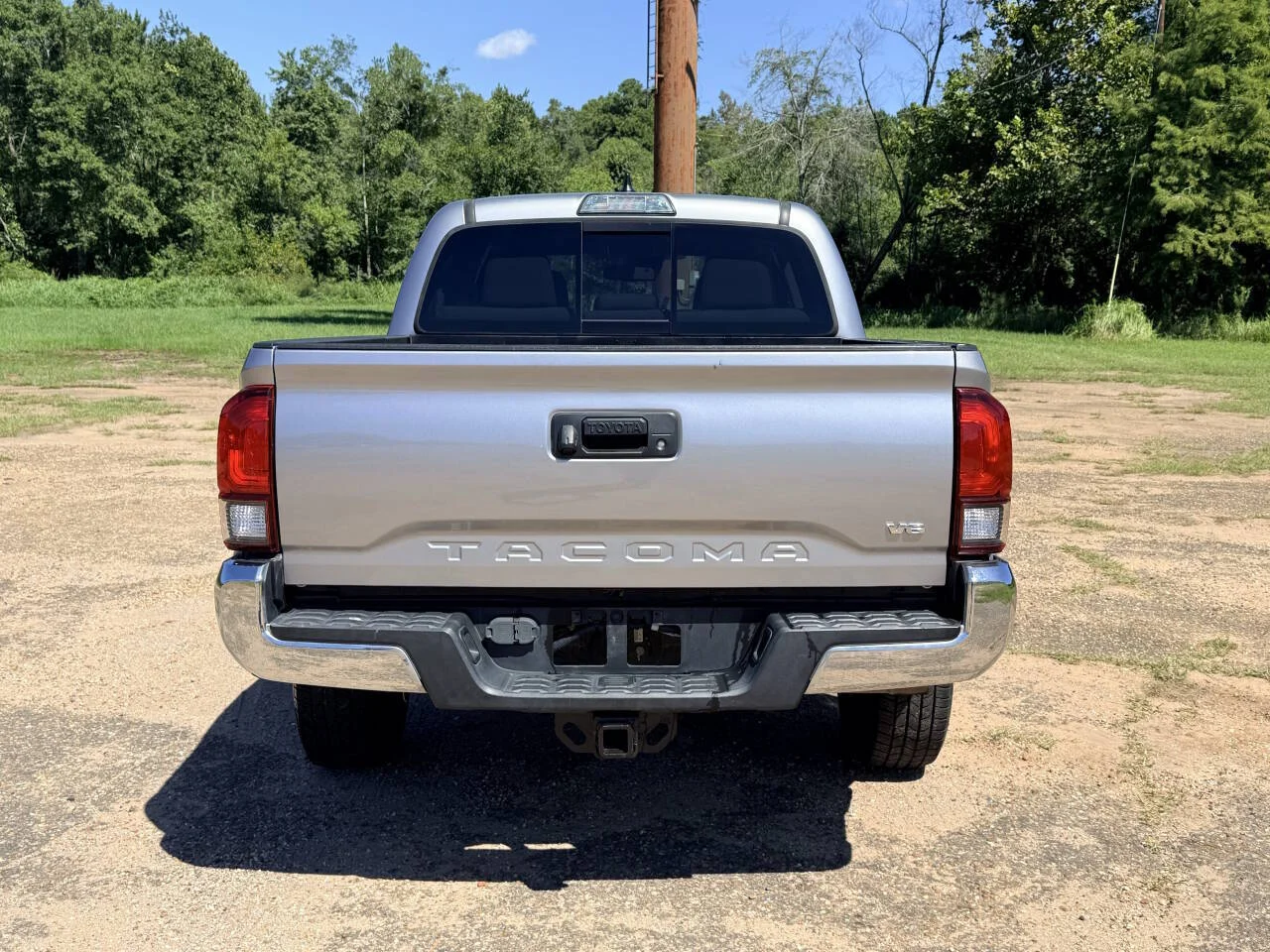 Used 2019 Silver Toyota SR5 V6 4x2 4dr Double Cab 5.0 ft SB image 4