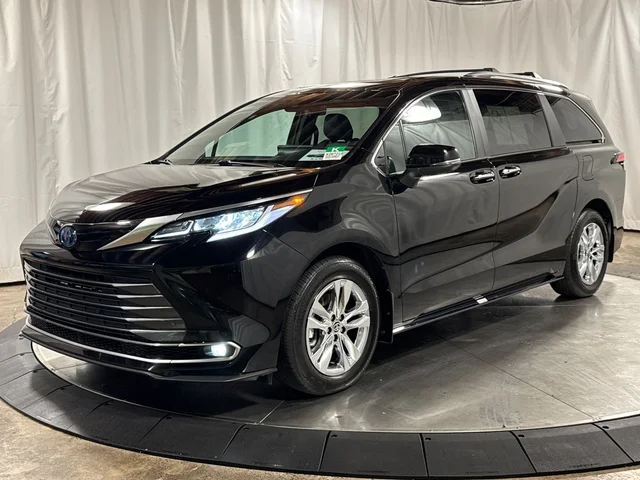 2025 Toyota Sienna Limited 7 Passenger
