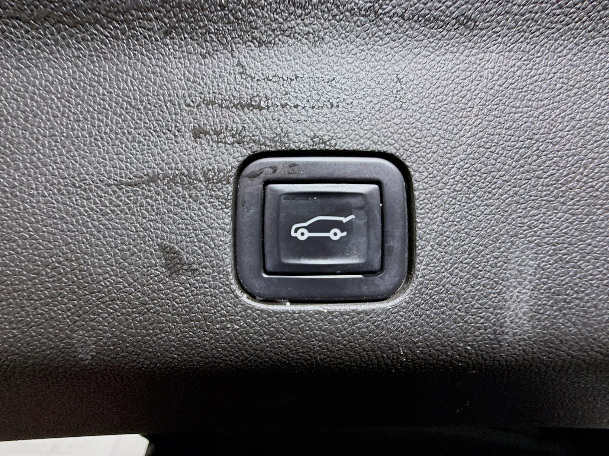 Used 2022 Summit White Chevrolet LT image 38