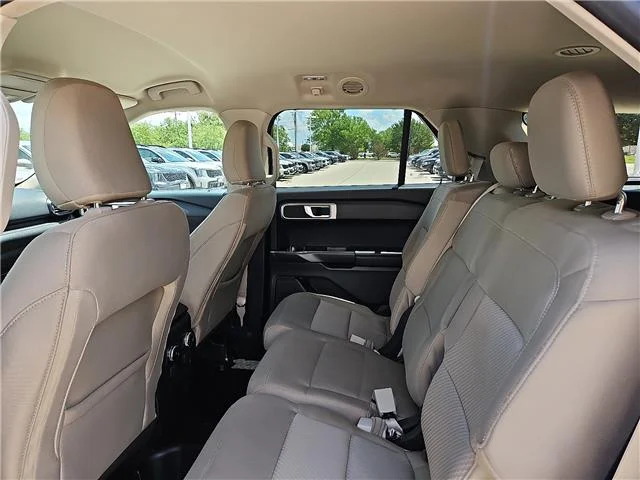 Used 2022 Agate Black Metallic Ford 4x2 image 12