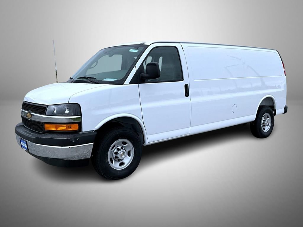 2026 Chevrolet Express 3500 Extended Work Van's photo