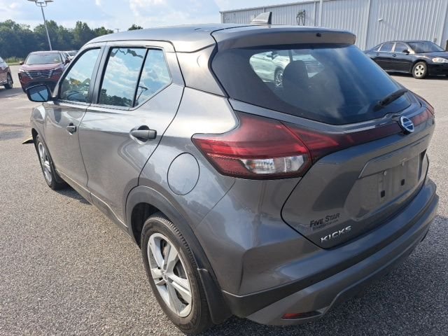 Used 2021 Gray Nissan S image 4