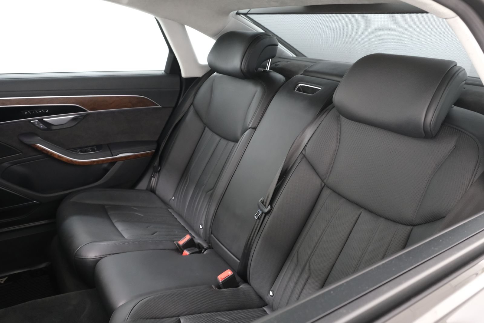 Used 2021 Black Metallic Audi 4.0 image 34