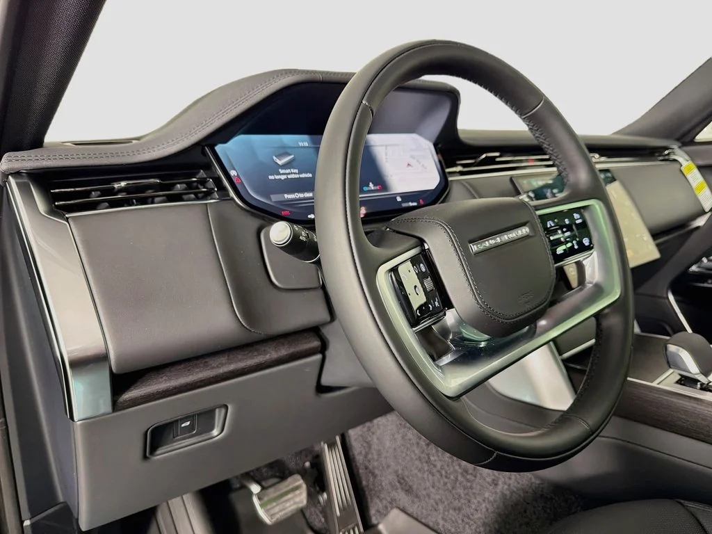 New 2026 Santorini Black Land Rover SE 7 Seats image 9