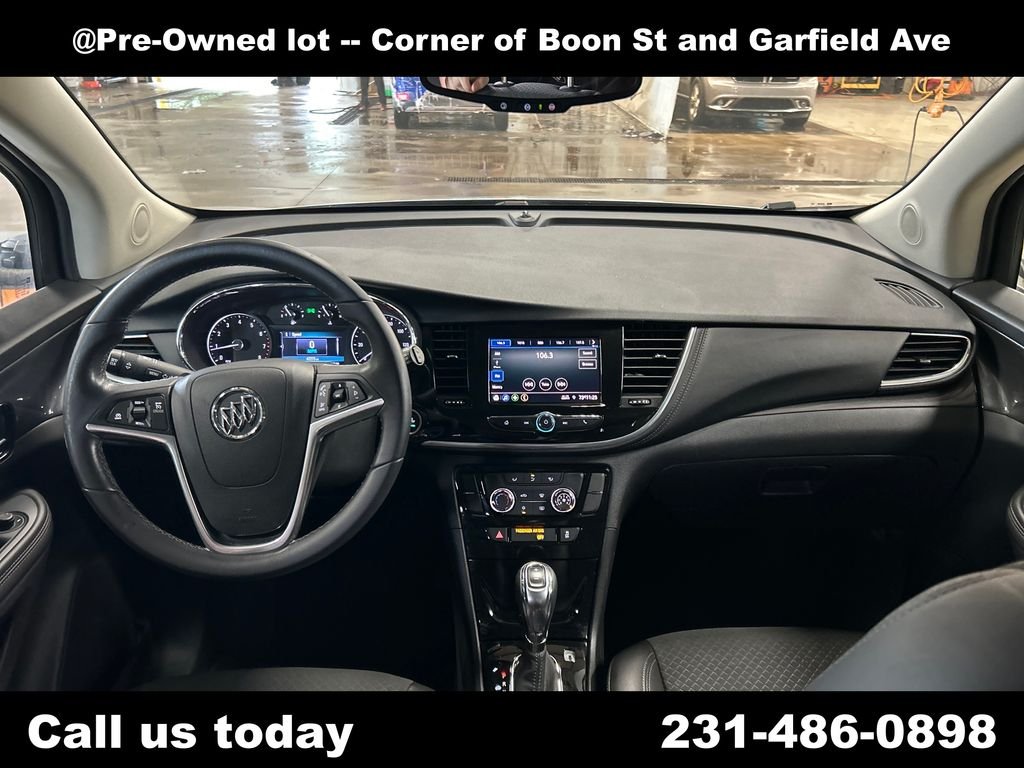 Used 2022 Silver Buick Preferred image 18