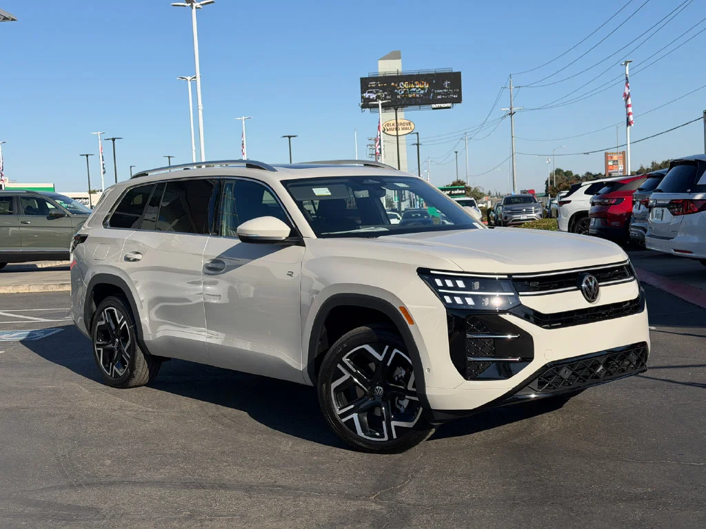 New 2027  Volkswagen SEL Premium R-Line image 3