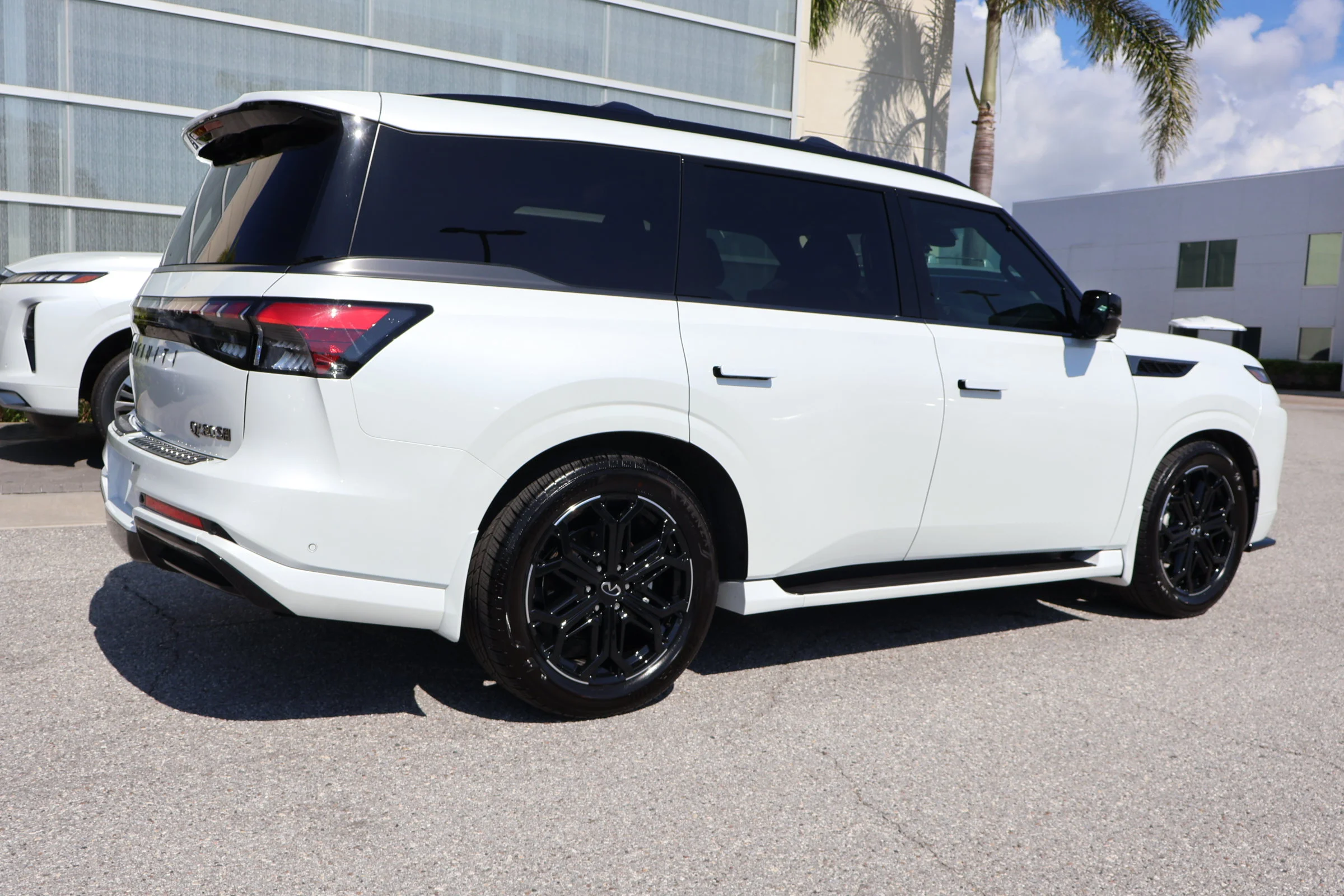 2026 INFINITI QX80 Sport - Photo 10