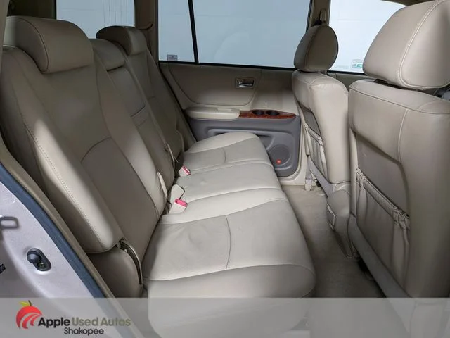 Used 2006 Gold Toyota Limited image 42