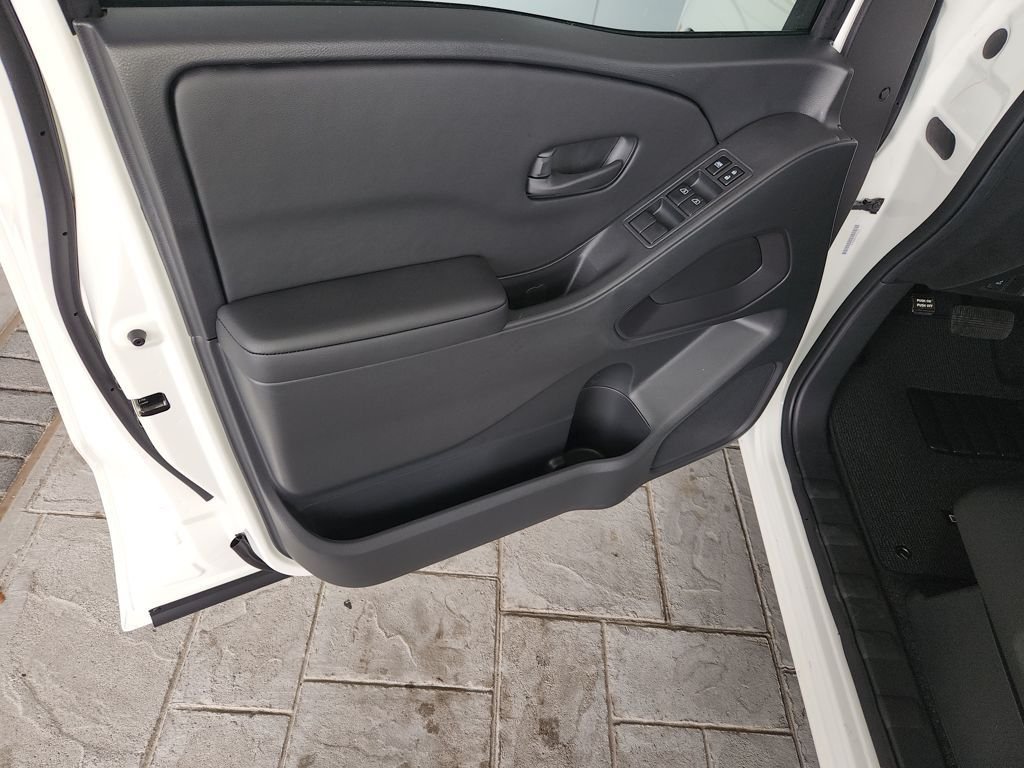 New 2026 Glacier White Nissan S image 20