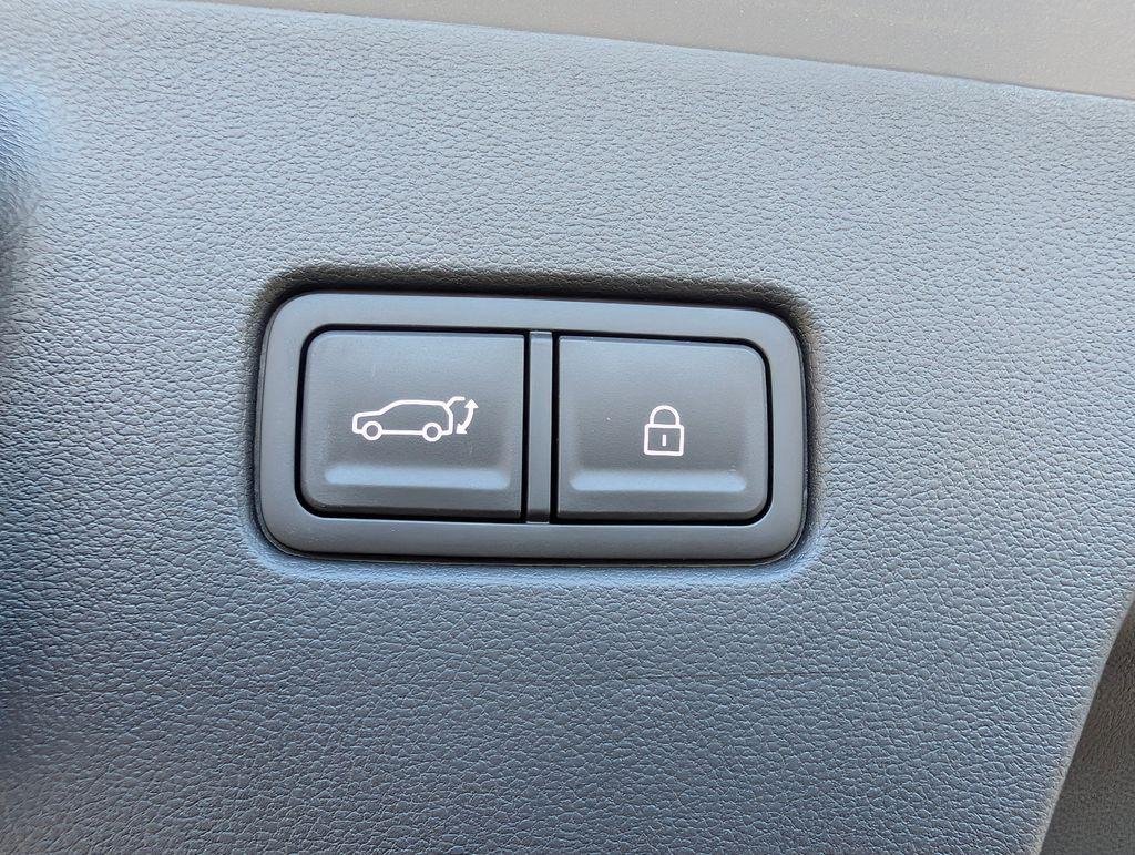New 2026 Silver Hyundai Blue SEL Premium 7P image 11
