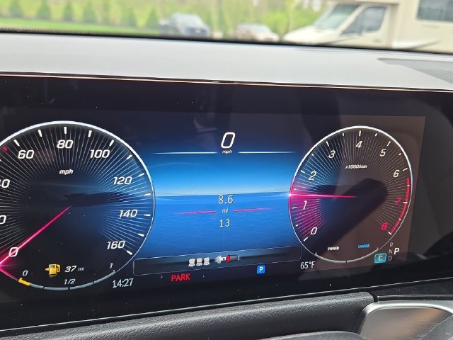 New 2026 Polar White Mercedes-Benz GLB250 image 9