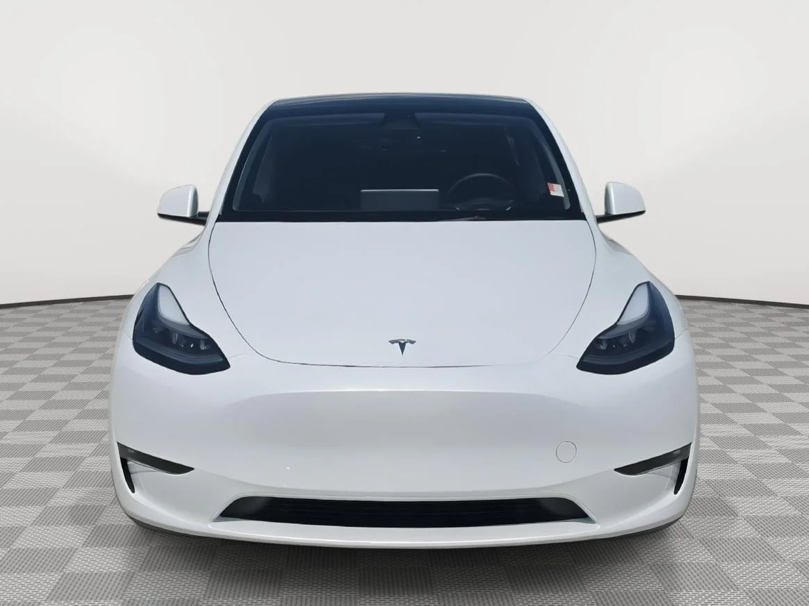 Used 2023 WHITE Tesla Long Range image 4