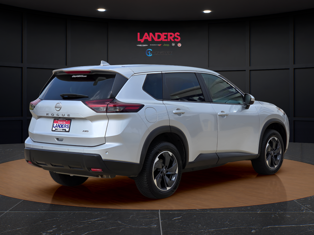 Used 2025 Silver Nissan SV image 4