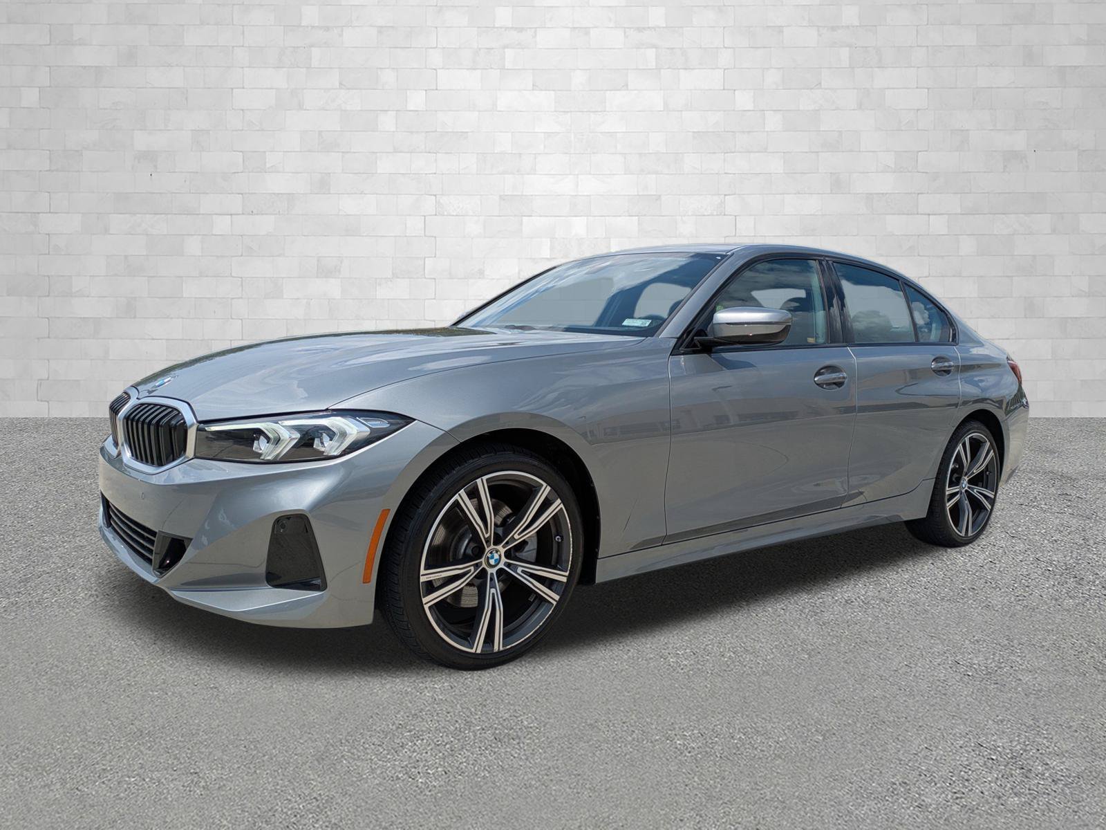 2023 BMW 3 Series 330i - Photo 5