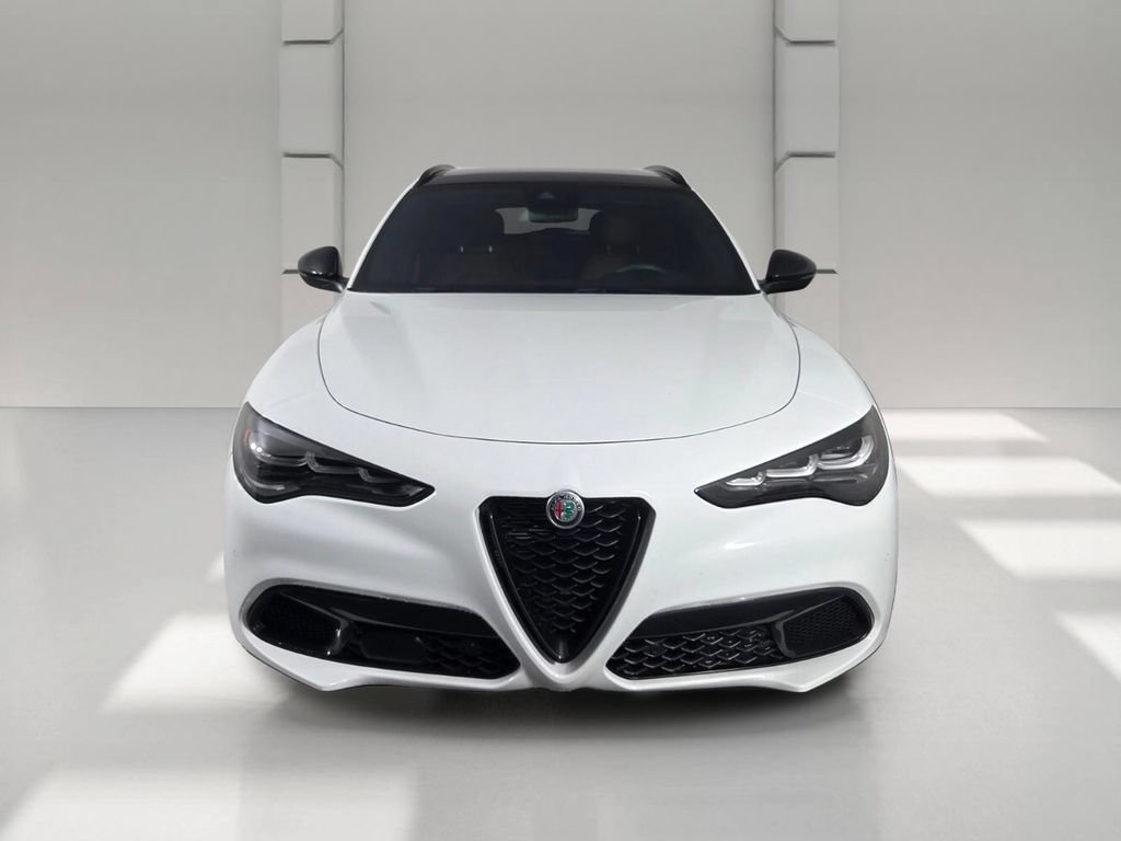Used 2024 Milano White Alfa Romeo Veloce image 3