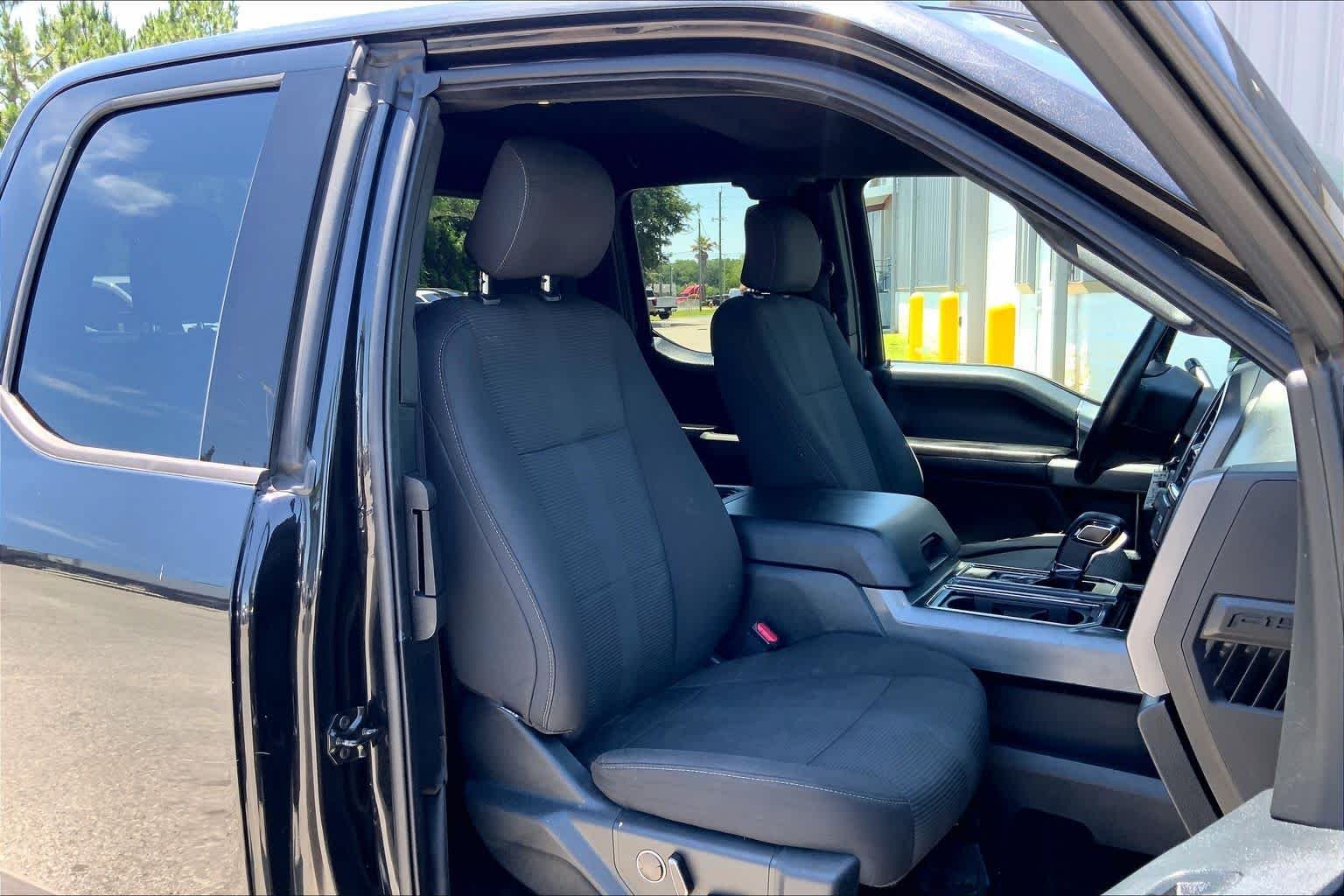 Used 2015 Tuxedo Black Metallic Ford XLT image 9