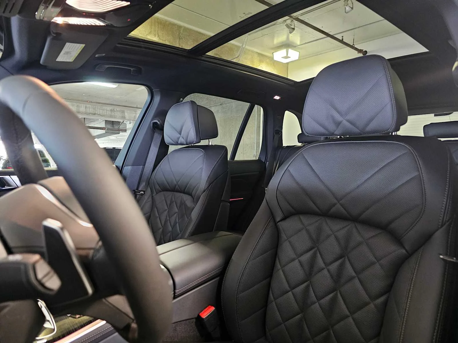 New 2026 Carbon Black Metallic BMW xDrive40i image 34
