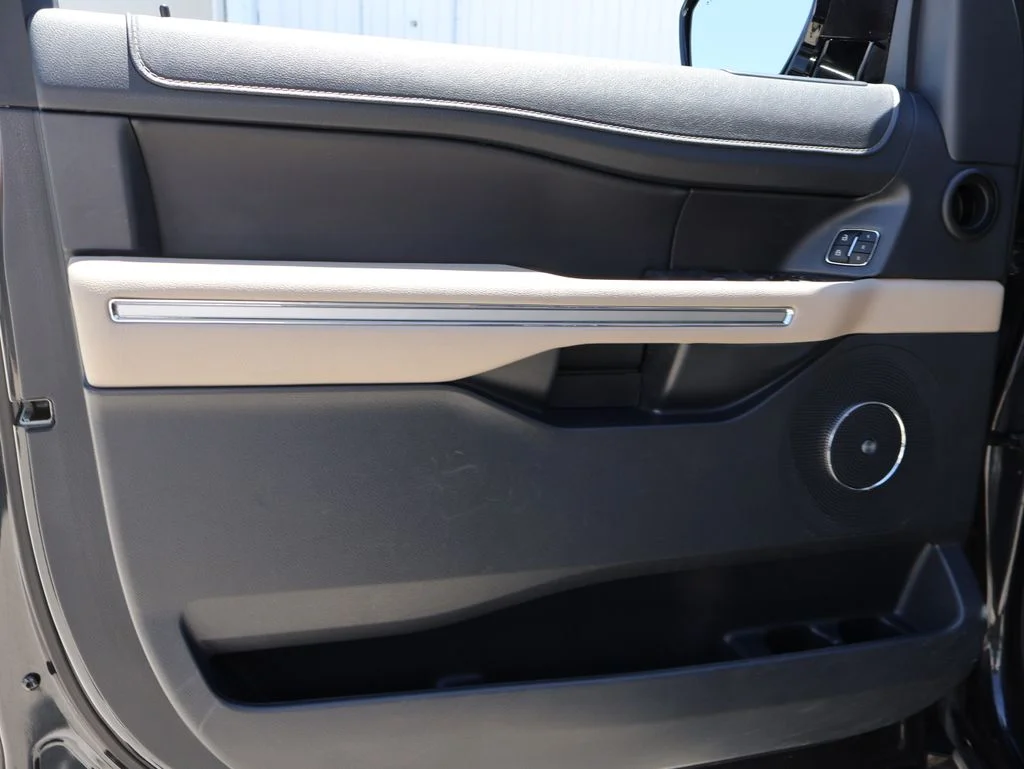 Used 2024 Gray Ford Limited image 22