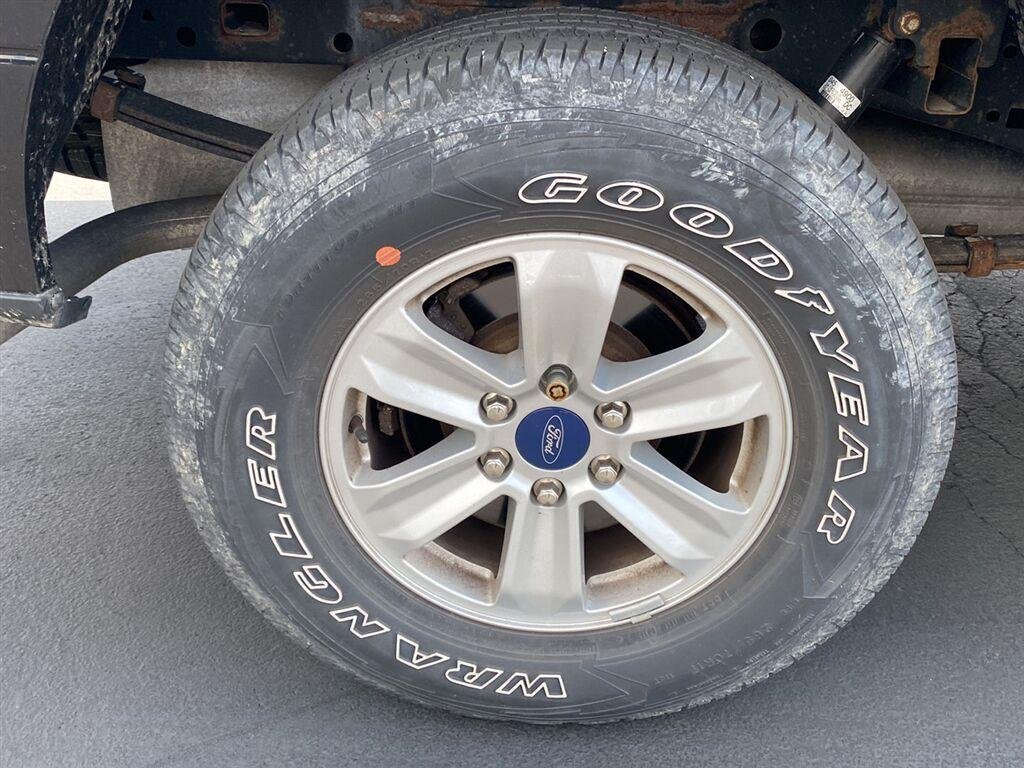Used 2019 Agate Black Ford XL image 12