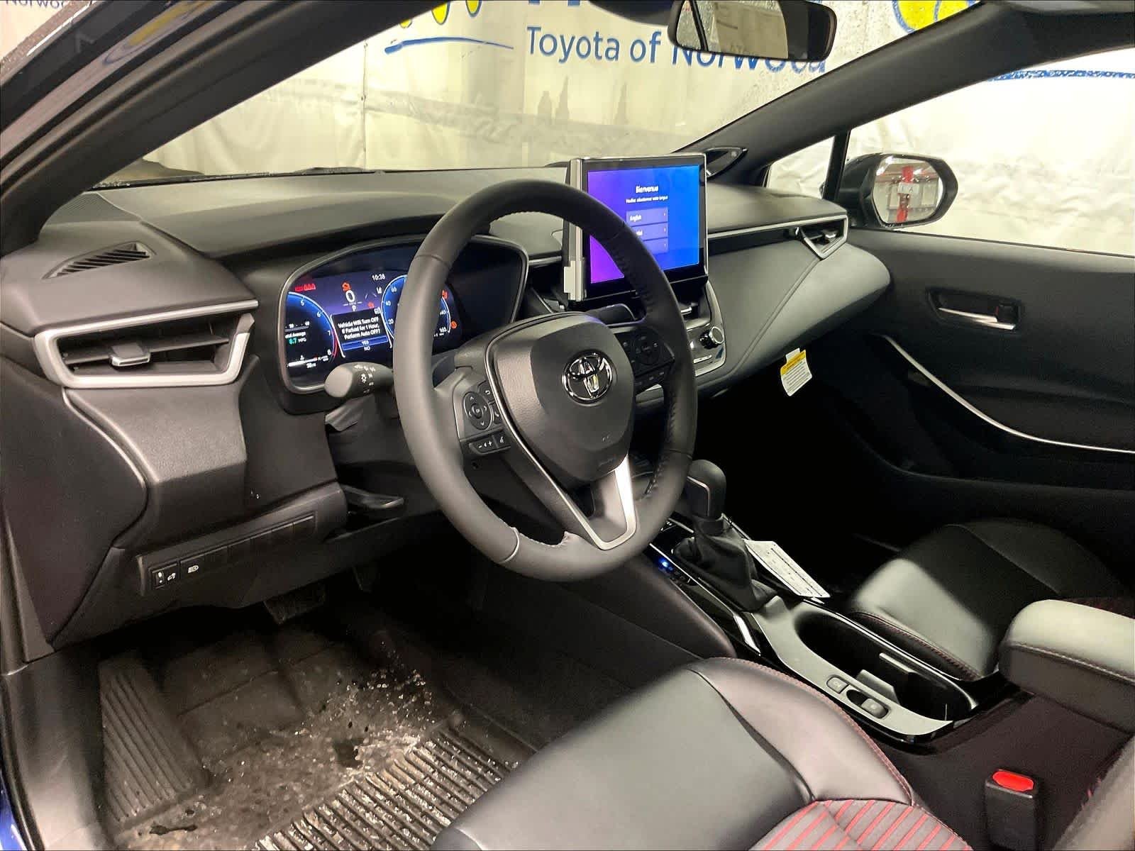 2026 Toyota Corolla XSE - Photo 9