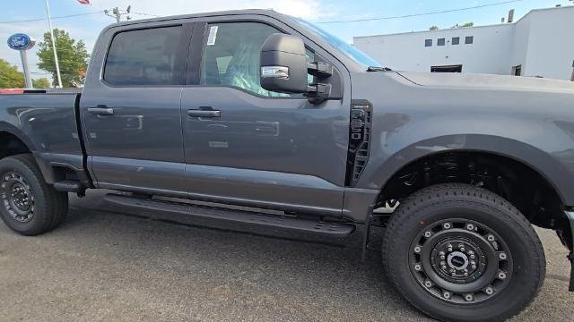New 2027 Carbonized Gray Metallic Ford F-250® XLT image 42