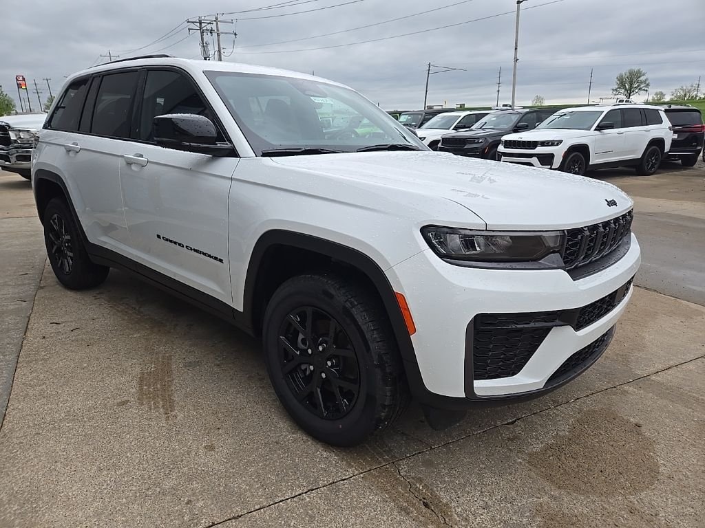 New 2026 Bright White Clear-Coat Exterior Paint Jeep Altitude image 14