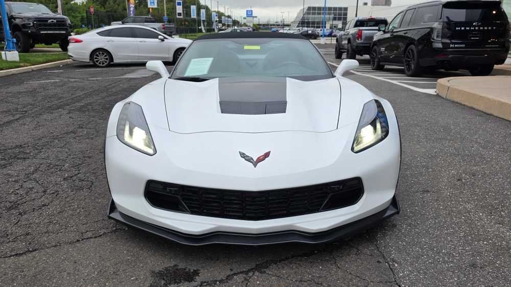 Used 2019 White Chevrolet Grand Sport 2LT image 12