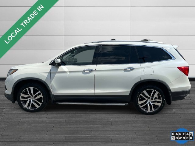 Used 2017 White Honda Touring image 6