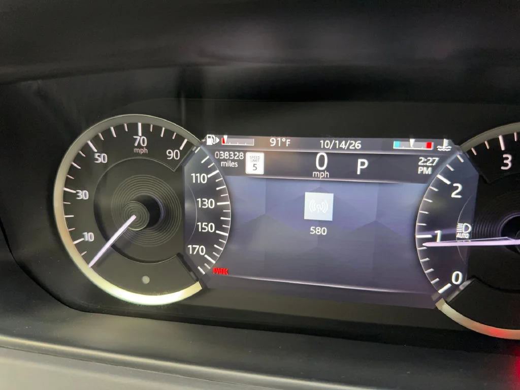 Used 2023 Black Land Rover R-Dynamic S image 61