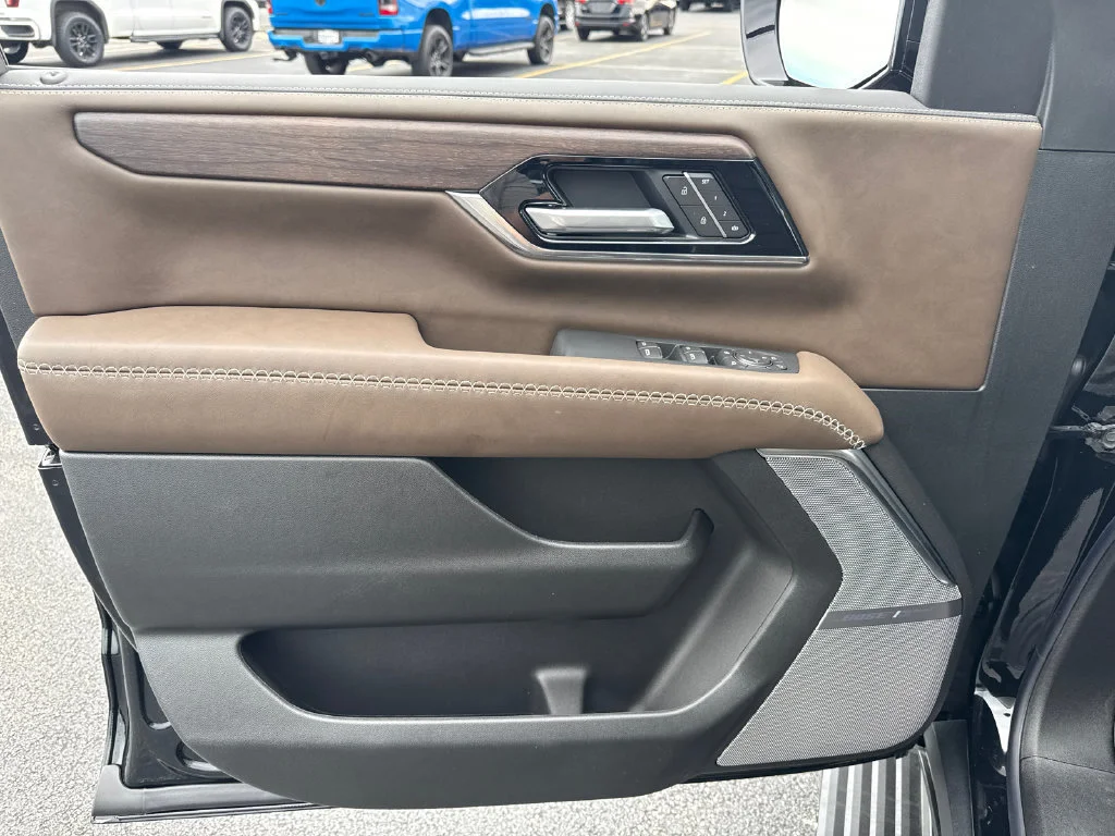 2026 GMC Yukon Denali Ultimate - Photo 15