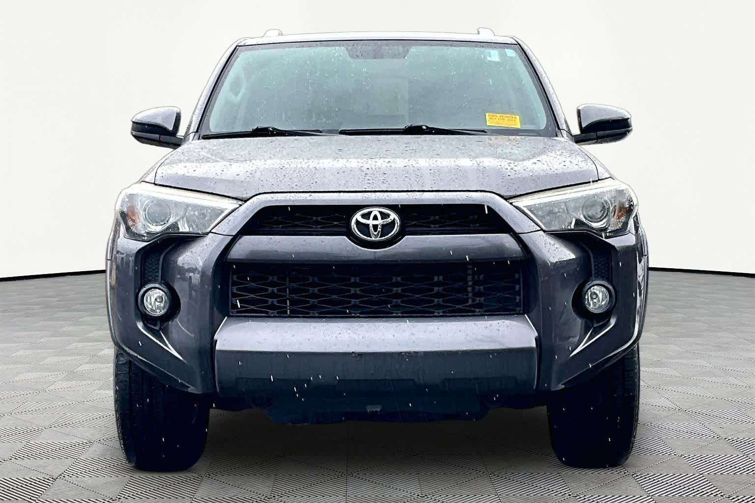 Used 2016 Magnetic Gray Metallic Toyota SR5 image 3