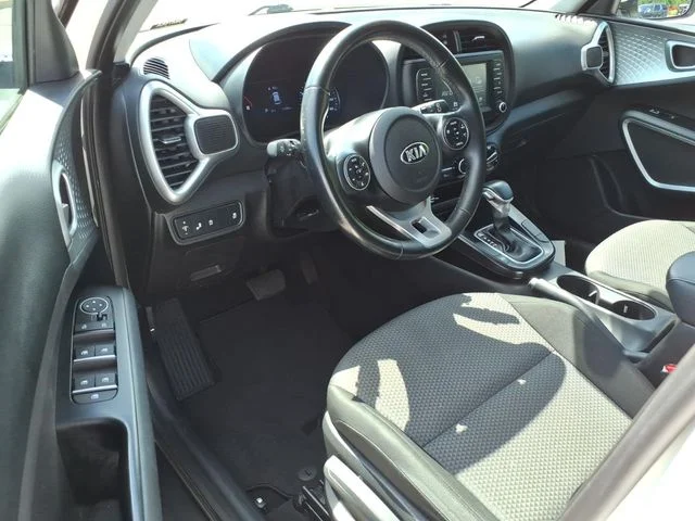 Used 2020 White Kia X-Line image 18