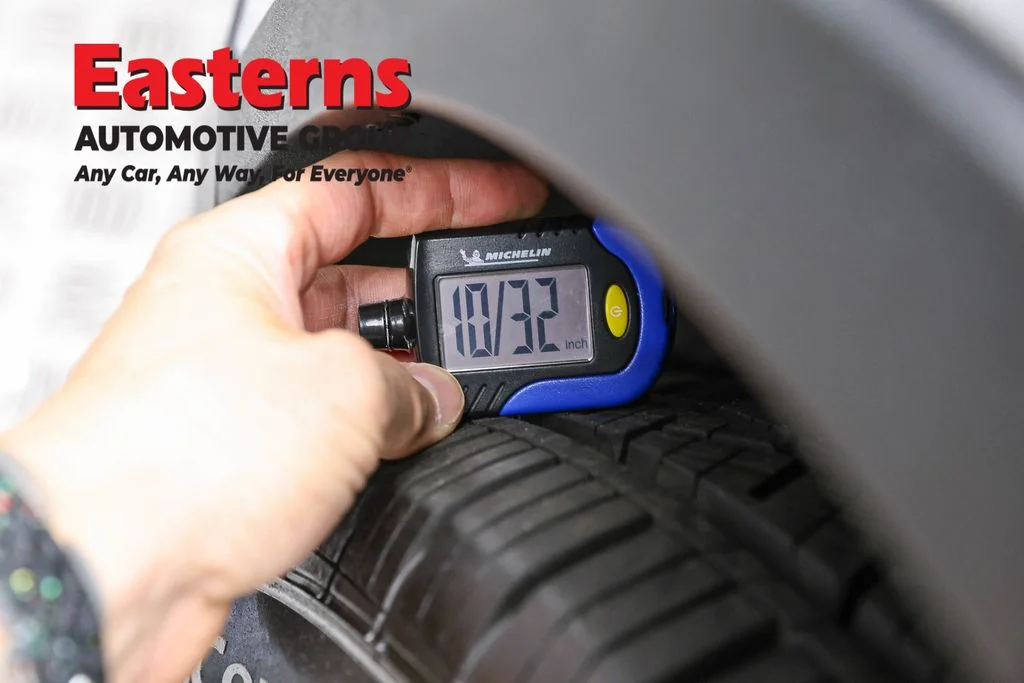 Used 2021 Gray Volvo Momentum image 26
