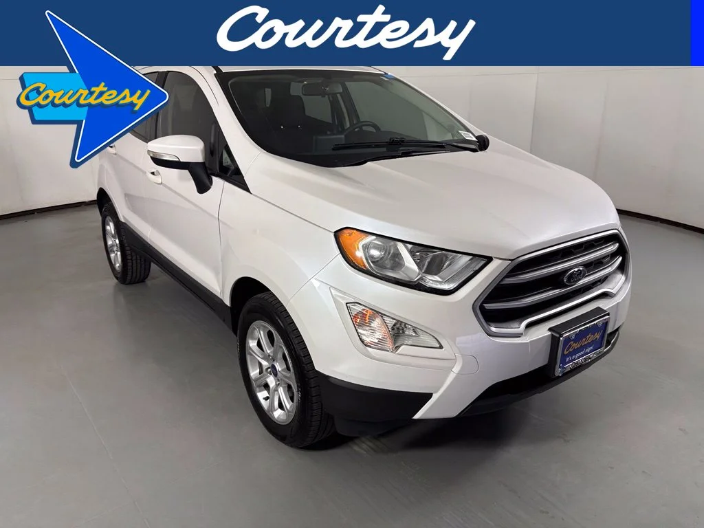 Used 2020 White Ford SE image 1