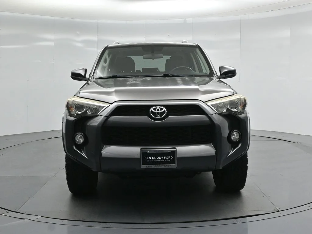 Used 2014 Gray Toyota SR5 image 20