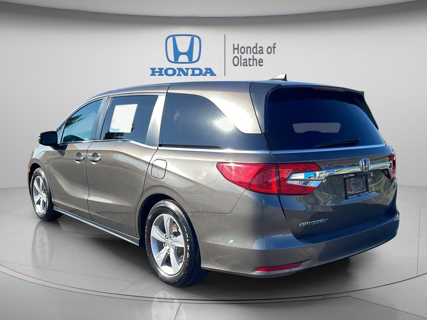Used 2020 Pacific Pewter Metallic Honda EX-L w/Navi w/RES image 5