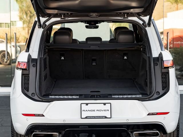 Used 2024 Fuji White Land Rover Dynamic SE image 31