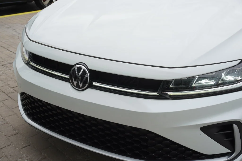 Certified Used 2025 White Volkswagen 1.5T SEL image 34