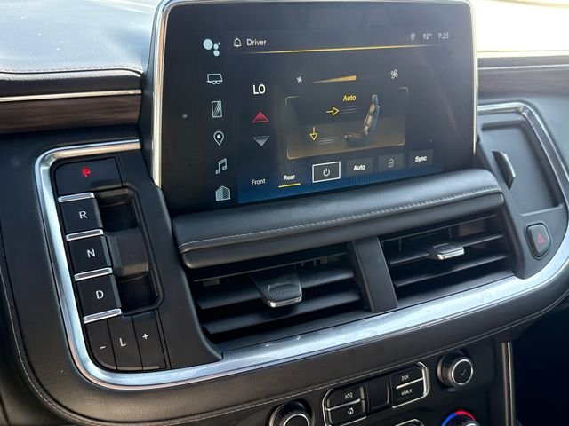 Used 2022 Black Chevrolet Z71 image 25