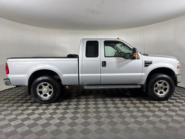 Used 2008 Silver Ford XL image 2
