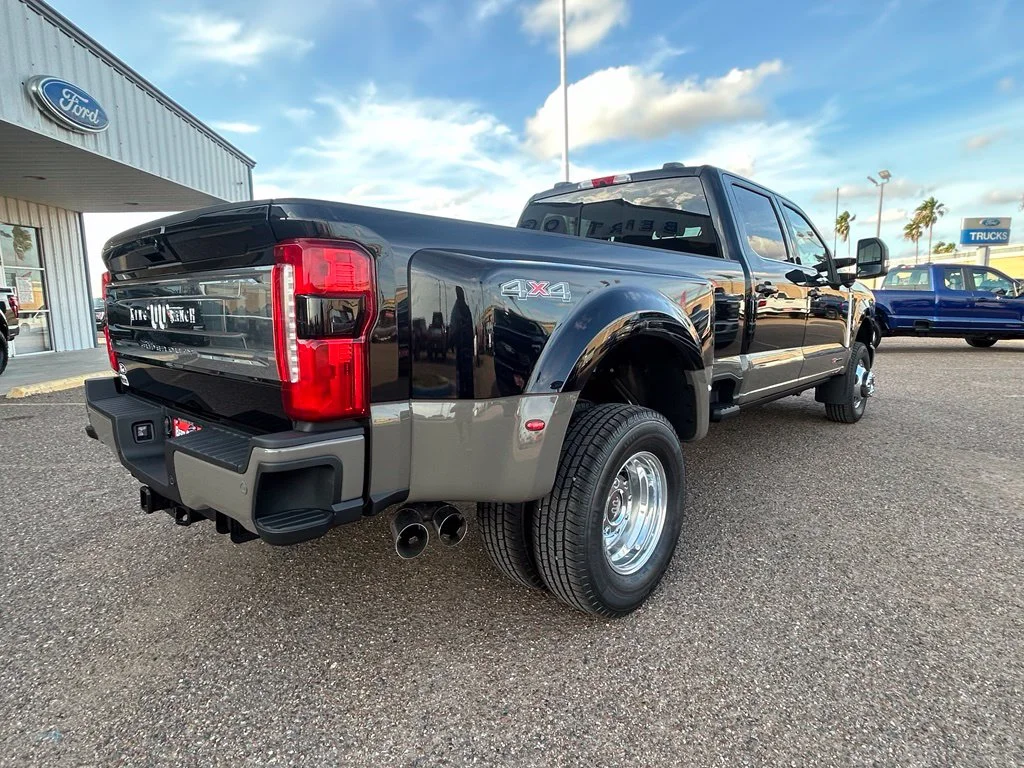 New 2027 Agate Black Metallic Ford F-350® King Ranch® image 7